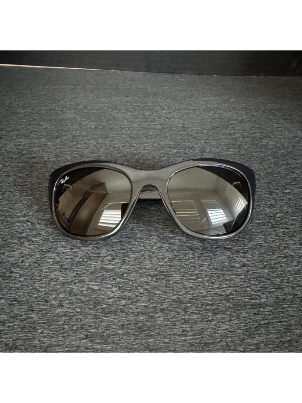 NWOT Ray-Ban RB4216 601/71 56mm Sunglasses Women's Black Frame Case Dust Bag - Picture 2 of 9